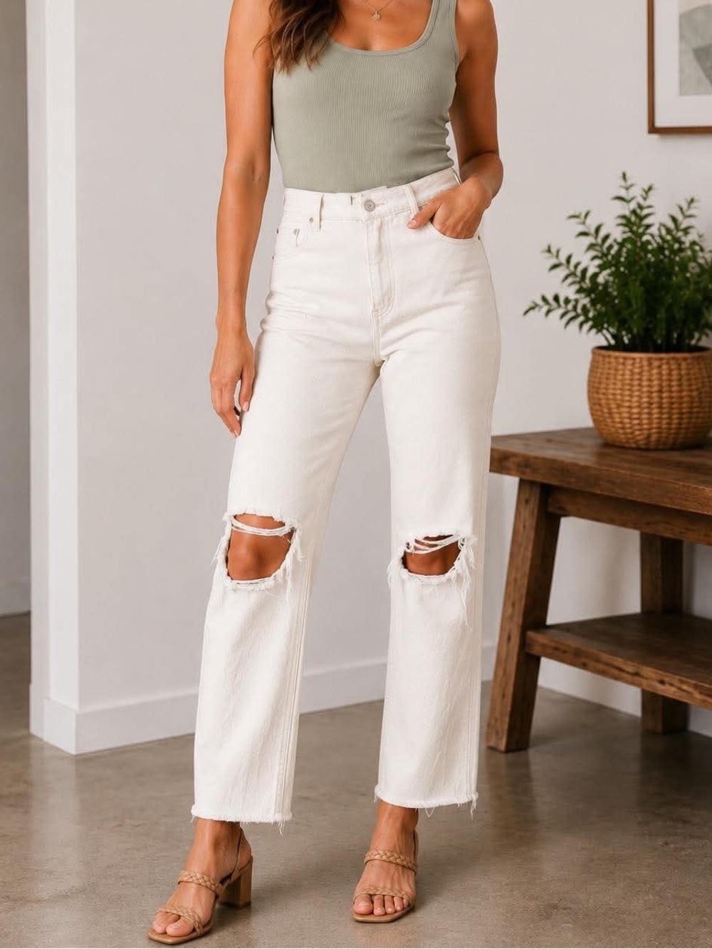 We The Free by Free People Distressed White Cropped Straight Leg Jeans Size 31